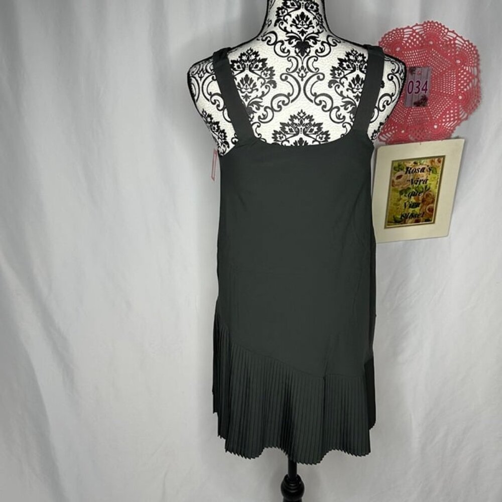 NWT Spank Yes, Pleats! Dress Medium - Picture 7 of 12